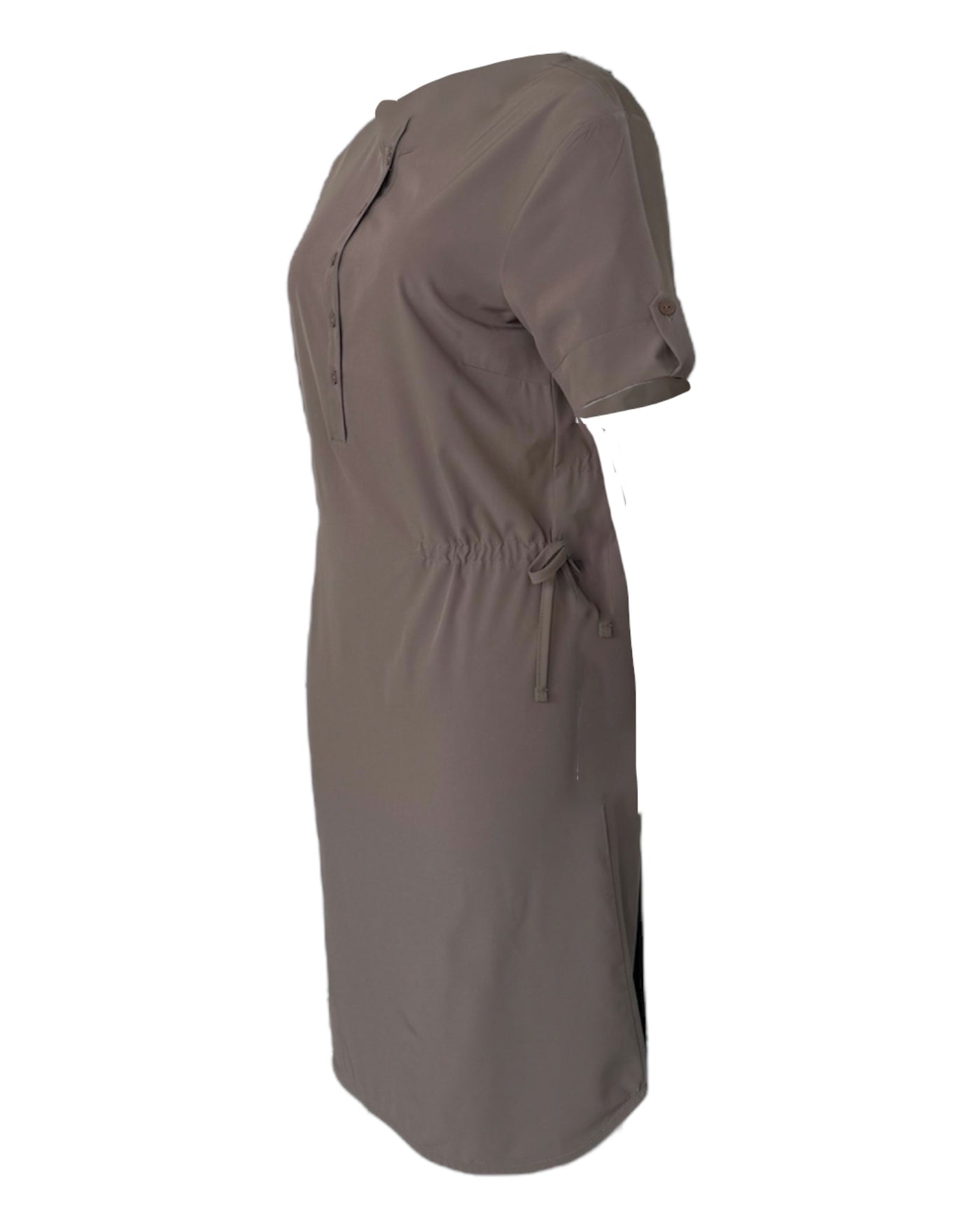 Robe taupe pour femme avec des manches courtes, extensible, légère et confortable avec cordons d'ajustements. Idéale pour le voyage