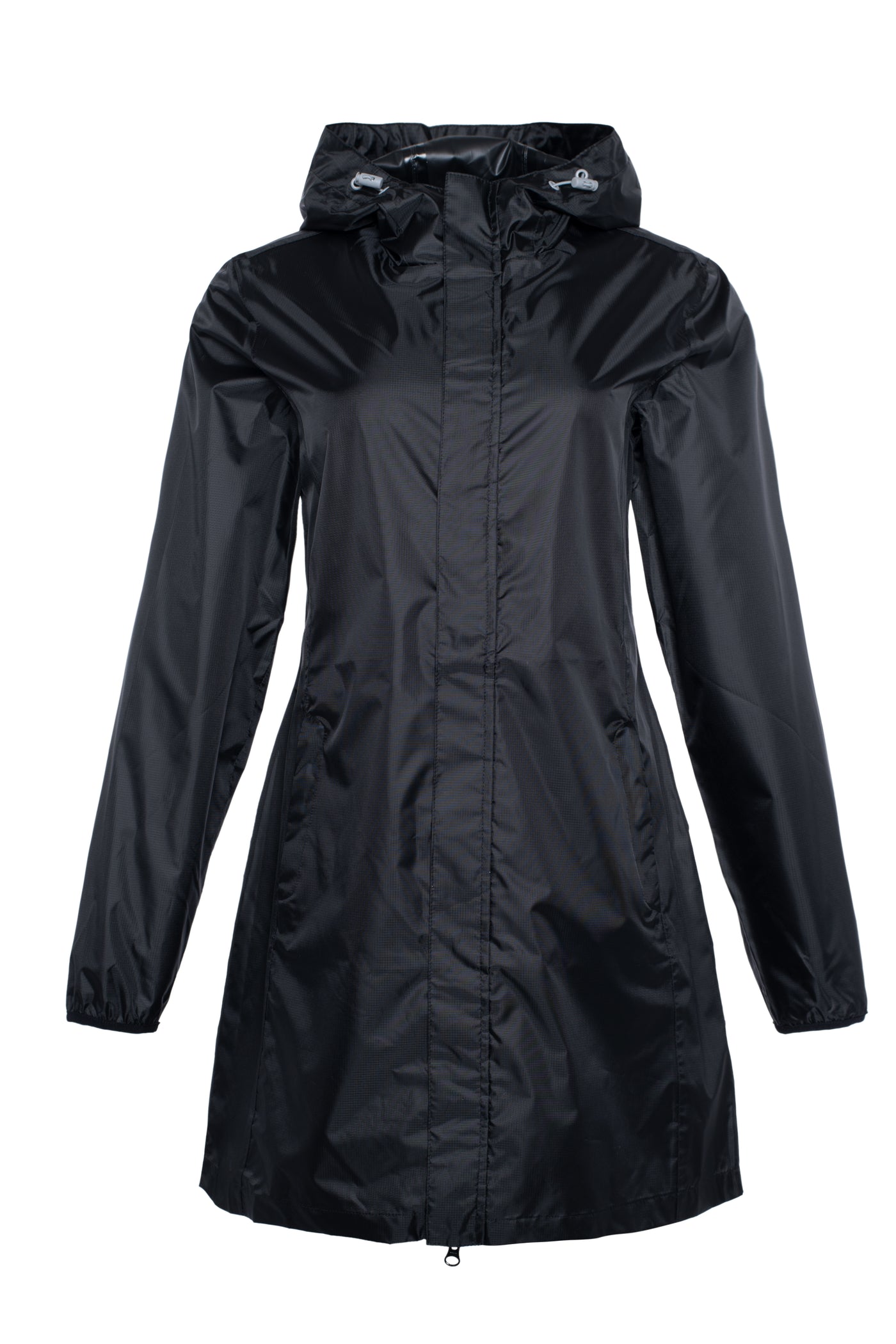 Un imperméable long noir pour femme